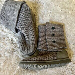 UGG Classic Cardy Knit Boots – Size 8